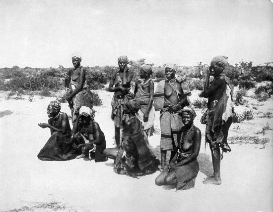 Hererofrauen in Deutsch-Südwestafrika, vor 1914